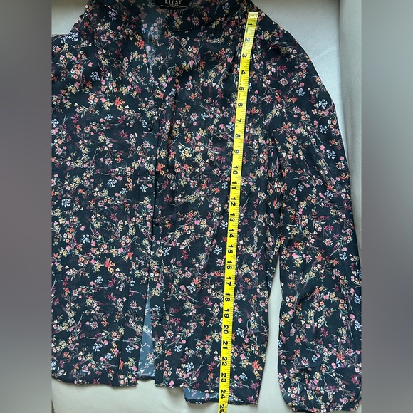 Lipsy London Sheer floral blouse - Picture 3 of 8